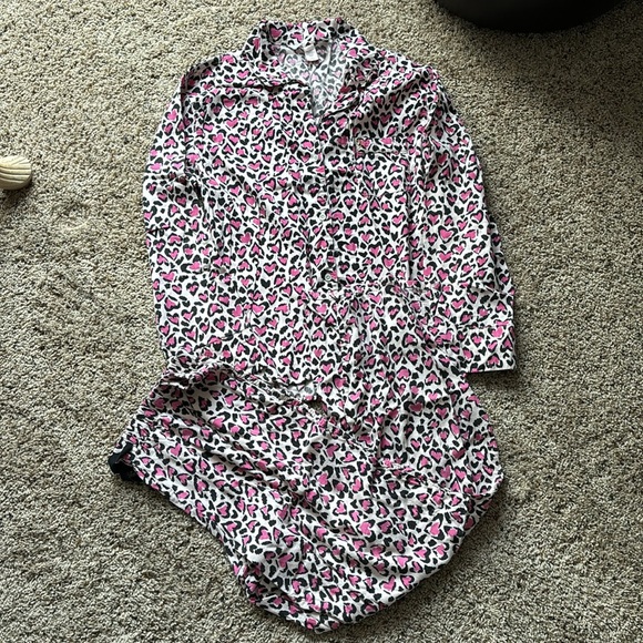 Victoria’s Secret Pajama Bundle - Picture 6 of 9